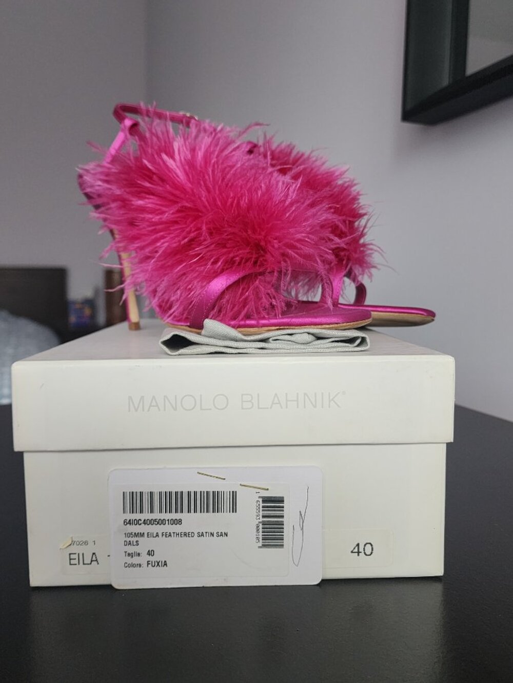 Manolo Blahnik heels - Picture 2 of 6
